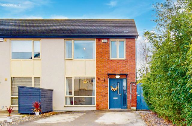 22 The Way, The Paddocks, Hansfield Wood, Clonsilla, Dublin 15 - Click to view photos