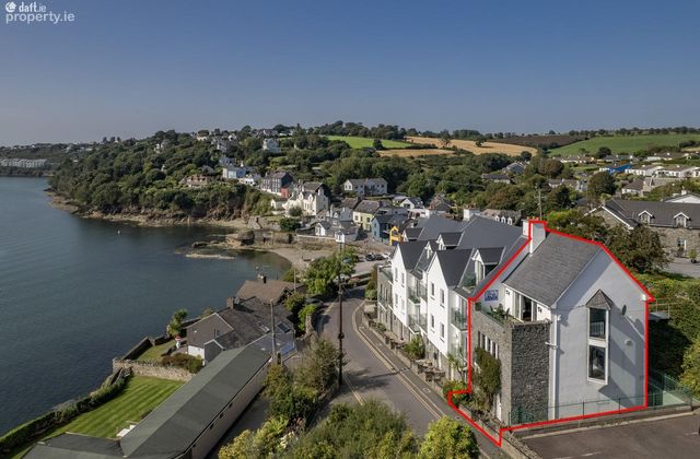 6 Charles Fort House, Summercove, Kinsale, Co. Cork - Click to view photos