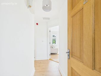 24 Holly Court, Broomfield Village, Midleton, Co. Cork - Image 4