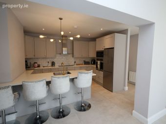 24 Summerstown Grove, Glasheen, Glasheen, Co. Cork - Image 2