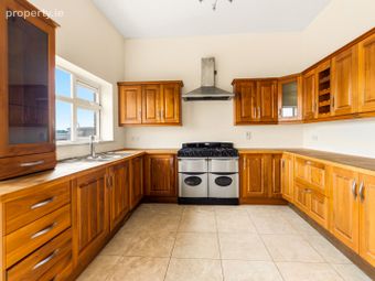 7 The Maples, Castlejane Woods, Riverstown, Co. Cork