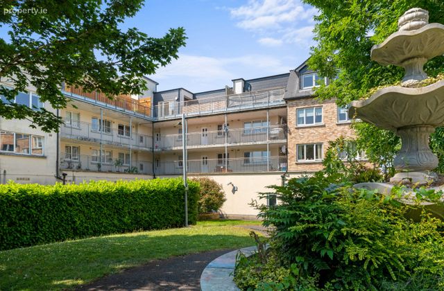 Eaton Close, Rathcoole, Co. Dublin - Click to view photos