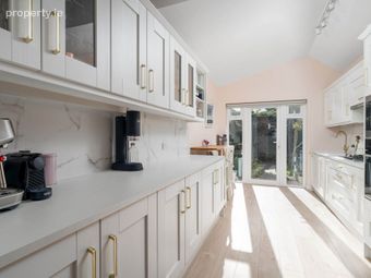 6 Abbey Park, Monkstown, Co. Dublin, Monkstown, Co. Dublin - Image 2