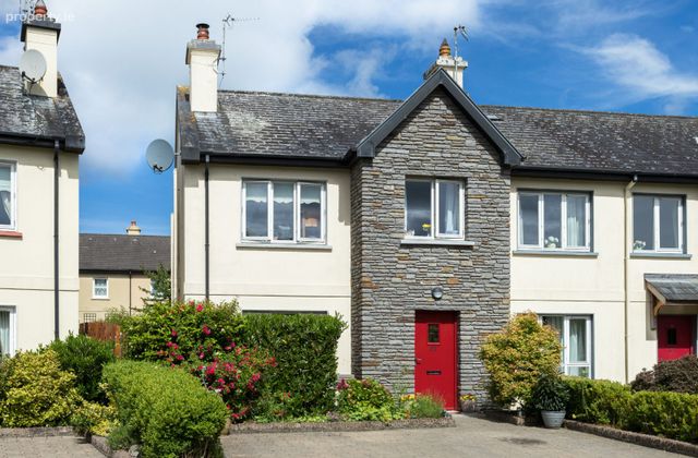 32 Sruth Mhuileann, Durrus, Co. Cork - Click to view photos