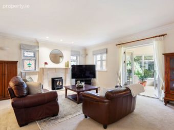 29 Hampton Park, Saint Helen's Wood, Booterstown, Blackrock, Co. Dublin - Image 4