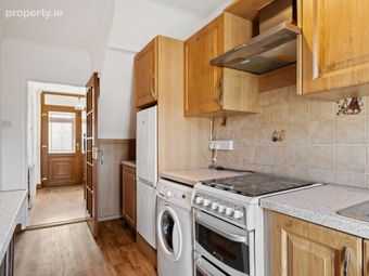 218 Saint James's Road, Greenhills, Dublin 12, Dublin 12 - Image 4