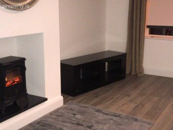 25 Collins Avenue West, Whitehall, Dublin 9 - Image 2