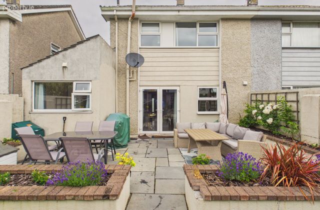 141 Rahylin Glebe, Ballybane, Galway, Ballybane, Co. Galway - Click to view photos