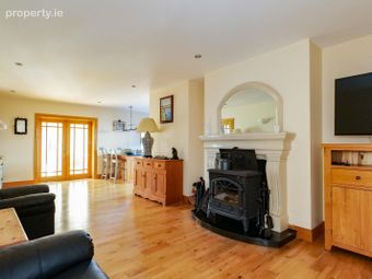 Derrymore, 61a Upper Newcastle, Galway, Newcastle, Co. Galway - Image 4