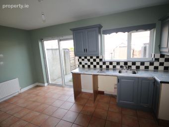 7 College Court, College Manor, Cobh, Co. Cork - Image 4