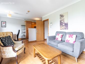 Apartment 18, Marlay House, Rathfarnham, Dublin 16 - Image 5