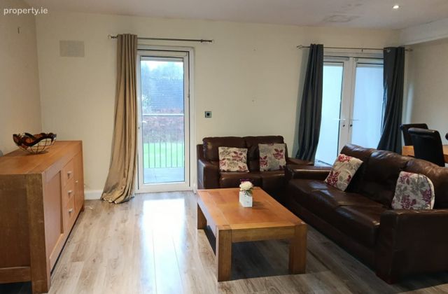 Shannon Oaks Apartments, Saint Joseph's Road, Portumna, Portumna, Co. Galway - Click to view photos