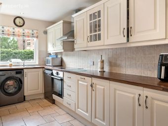 42 Hunters Walk, Hunters Wood, Ballycullen, Dublin 24 - Image 4