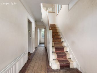 24 Nutgrove Park, Dublin 14, Clonskeagh, Dublin 14 - Image 3
