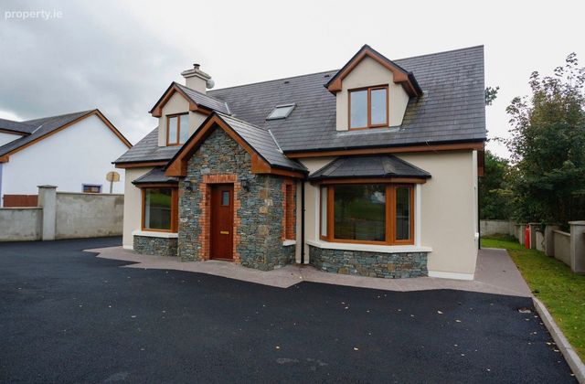 2 Ballyoughtragh Heights, Milltown, Co. Kerry - Click to view photos