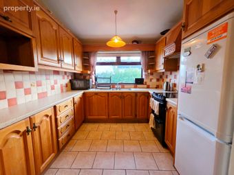 2 Chestnut Close, Renmore, Renmore, Co. Galway - Image 5