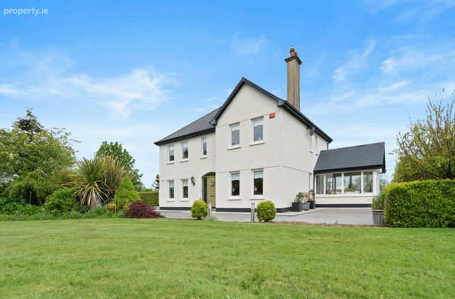 Bellvee, Ballyviniter Upper, Mallow, Co. Cork - Click to view photos
