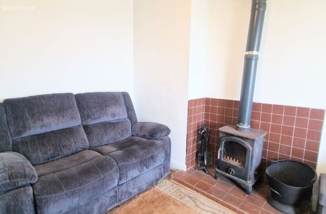Green House, Furbo Hill, Furbo, Co. Galway - Click to view photos