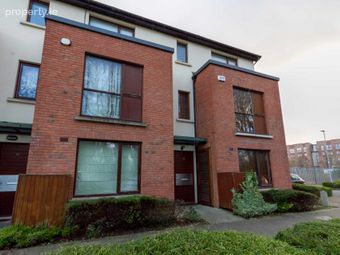 76 Castlegate Grove, Lucan, Co. Dublin, Lucan, Co. Dublin - Image 2