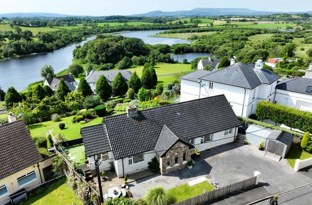 11 Crest Road, Enniskillen, Co. Fermanagh, Enniskillen, Co. Fermanagh - Click to view photos