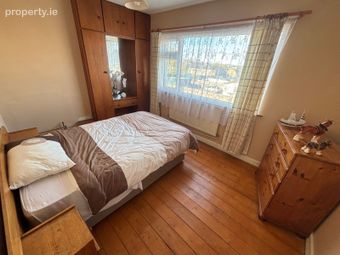 33 Saint James Crescent, Mervue, Co. Galway - Image 5