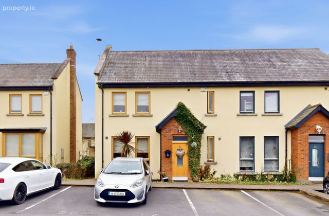 25 Redwood, Hollystown, Dublin 15 - Click to view photos