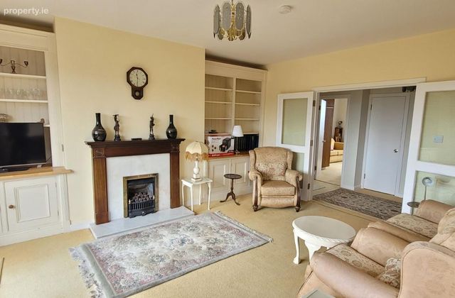Apartment 17, Orwell Court, Breamor Road, Churchtown, Dublin 14 - Click to view photos
