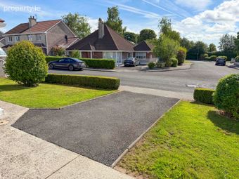 2 Hazelwood, Dublin Road, Thurles, Co. Tipperary, Thurles, Co. Tipperary - Image 3