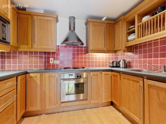 Apartment, Adelaide Square, Dublin 8 - Image 3