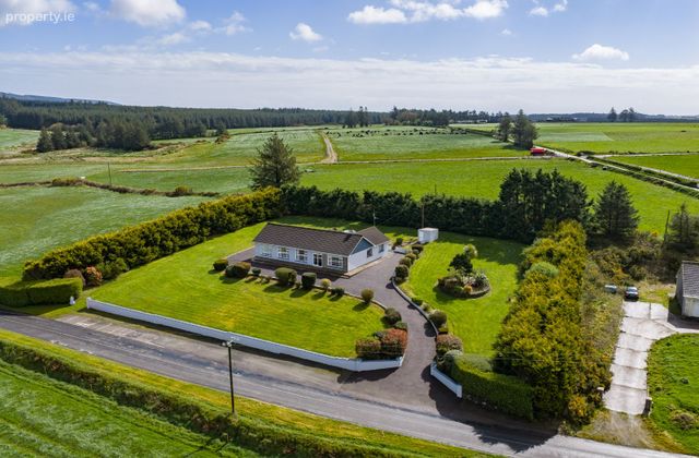 Knockbrack, Burnfort, Burnfort, Co. Cork - Click to view photos