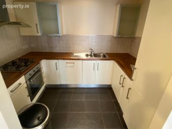 Apt 35, Block 2, Parklands, D09 E9e2, Santry, Dublin 9 - Image 4