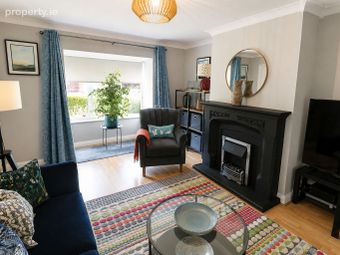 52 Castle Court, Carrickbeg, Carrick-on-Suir, Co. Tipperary - Image 4