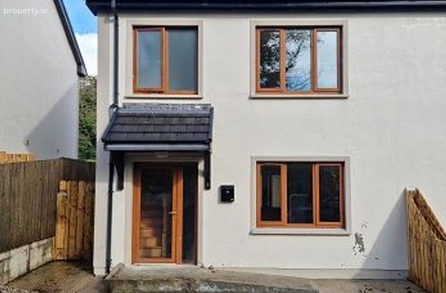 3 Glenn An Atha, Bedlam, Gortahork, Falcarragh, Co. Donegal - Click to view photos