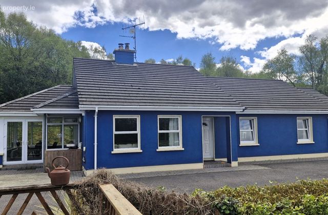 Lounaghan, Kilgarvan, Co. Kerry - Click to view photos