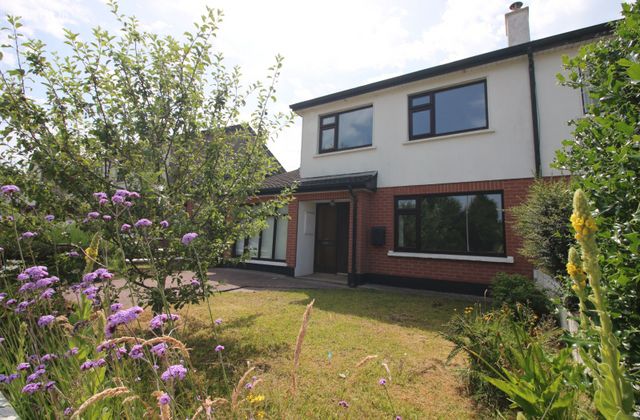 37 Wainsfort, Rochestown Road, Rochestown, Co. Cork - Click to view photos