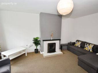 18 Belmont Avenue, Garryduff, Rochestown, Co. Cork - Image 5