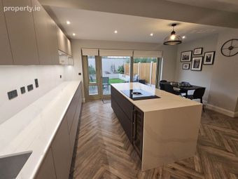 24 Aylesbury, Ballintemple, Ballintemple, Co. Cork