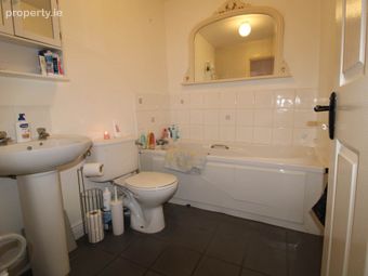 Apartment 25, Sruthan An Phadraig, Saint Patricks Road, Limerick, Co. Limerick, Garryowen, Co. Limerick - Image 4