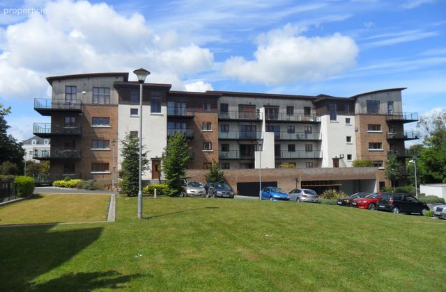 The Kilns, Station Road, Portmarnock, Co. Dublin - Click to view photos