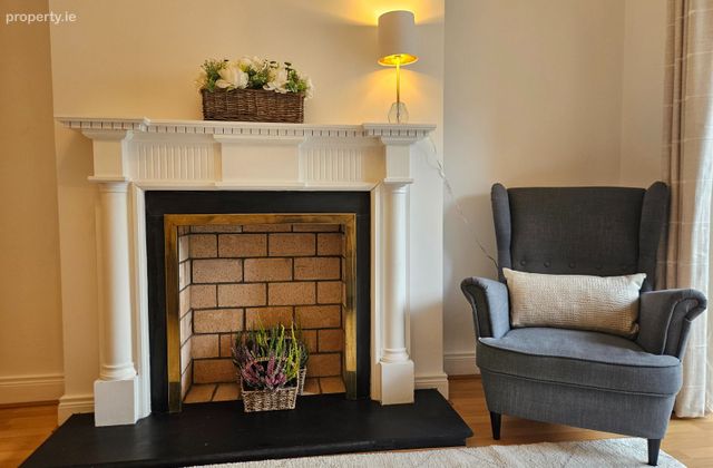 Pembroke Square, Grand Canal Dock, Dublin 4, Ballsbridge, Dublin 4 - Click to view photos