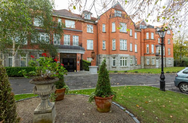 Apartment 9, Malton, 31-33 Merrion Road, Ballsbridge, Dublin 4 - Click to view photos