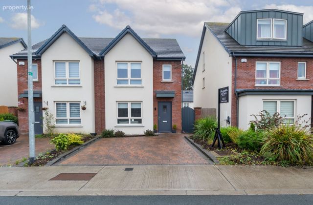 12 The Drive, Ruxton Oaks, Navan, Co. Meath - Click to view photos