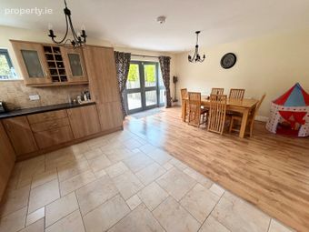 5 Allenbrooke, Drumshanbo, Drumshanbo, Co. Leitrim - Image 4