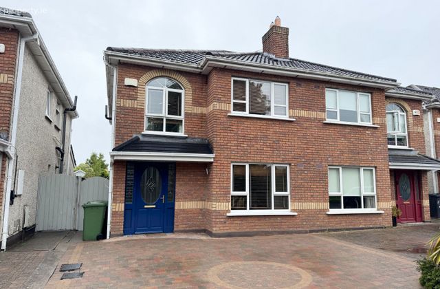 27 Gainsborough Green, Malahide, Co. Dublin - Click to view photos