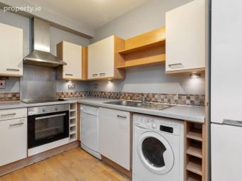 Apt 11, The Ramparts, D18 H042, Loughlinstown, Co. Dublin - Image 2