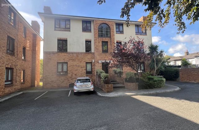 Apartment 34, The Willows, Monkstown Valley, Monkstown, Monkstown, Co. Dublin - Click to view photos