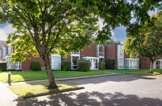 6 Cherbury Court, Booterstown, Booterstown, Co. Dublin - Click to view photos