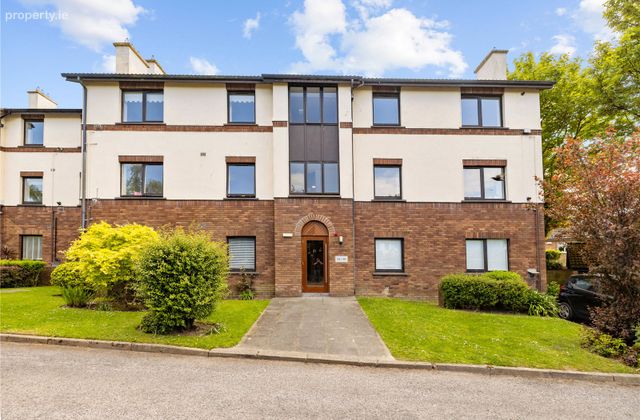 32 The Sycamores, Stradbrook Hill, Blackrock, Co Dublin, Blackrock, Co. Dublin - Click to view photos