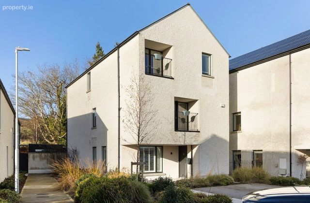41 Sika Woods, Enniskerry, Co. Wicklow, Enniskerry, Co. Wicklow - Click to view photos