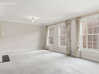 Apartment 19, Ely Mews, Roger's Lane, Dublin 2 - Image 2